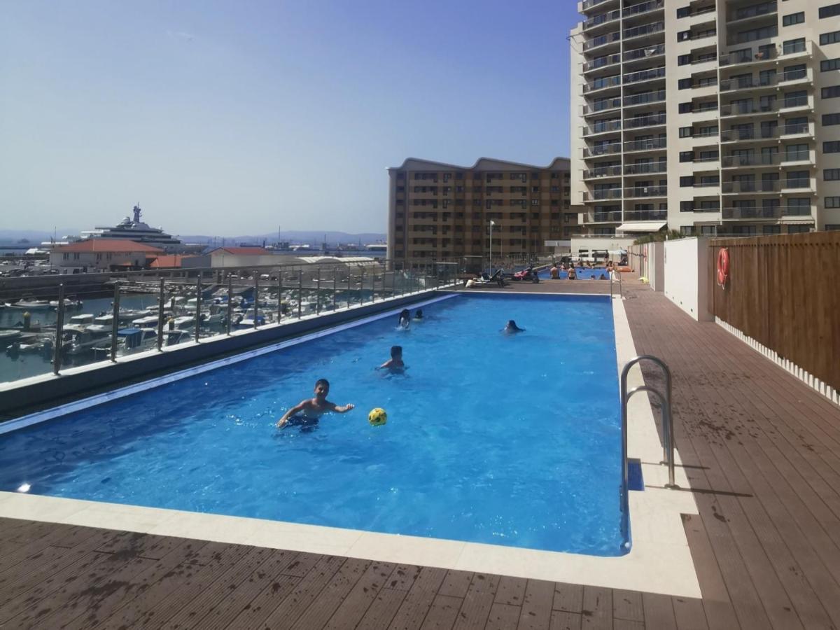 Kings Wharf Quay29 - Large Studio Apartment With 3 Pools - Gym - Rock Views - Holiday And Short Let Apartments In Гибралтар Екстериор снимка
