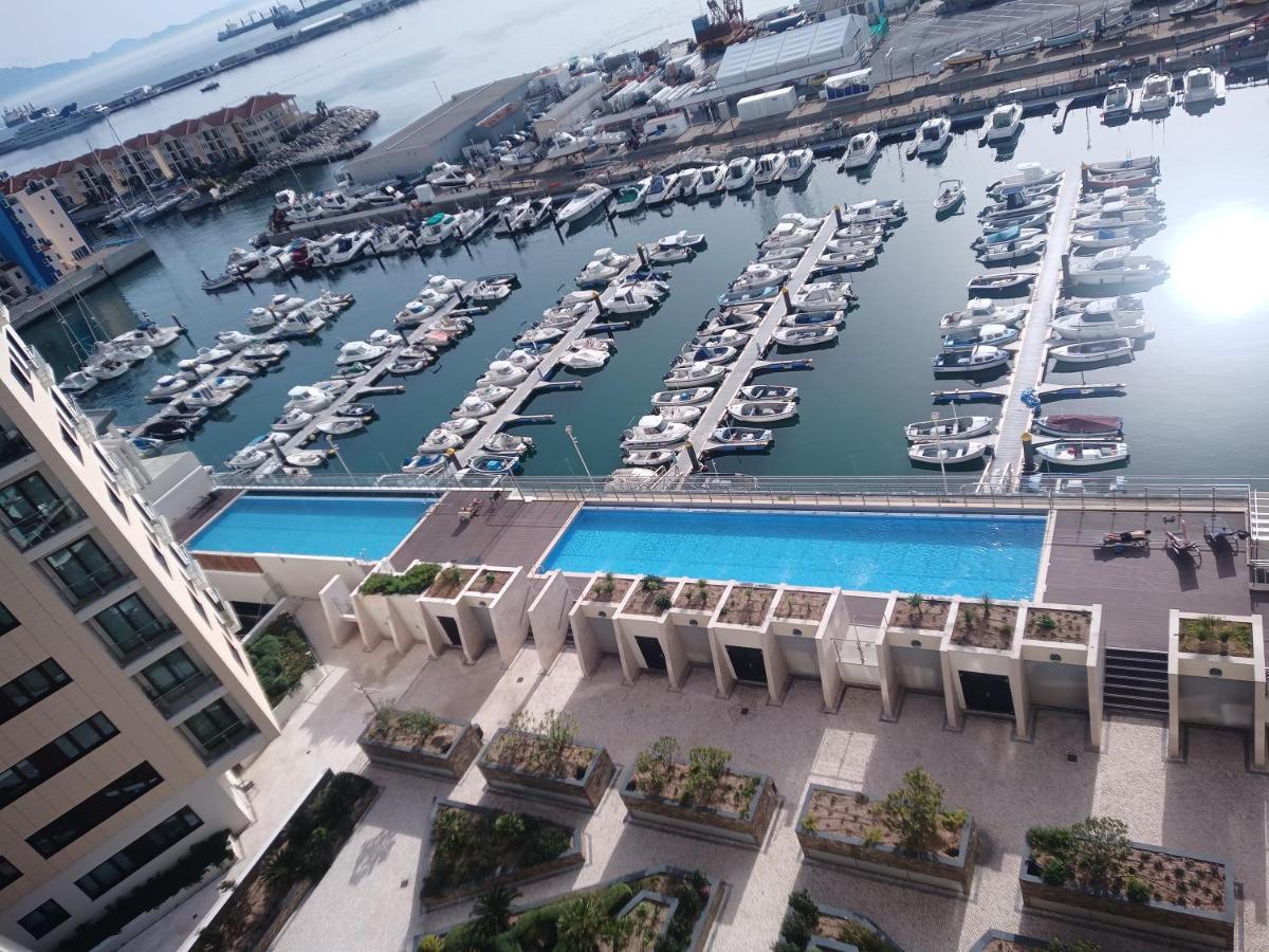 Kings Wharf Quay29 - Large Studio Apartment With 3 Pools - Gym - Rock Views - Holiday And Short Let Apartments In Гибралтар Екстериор снимка