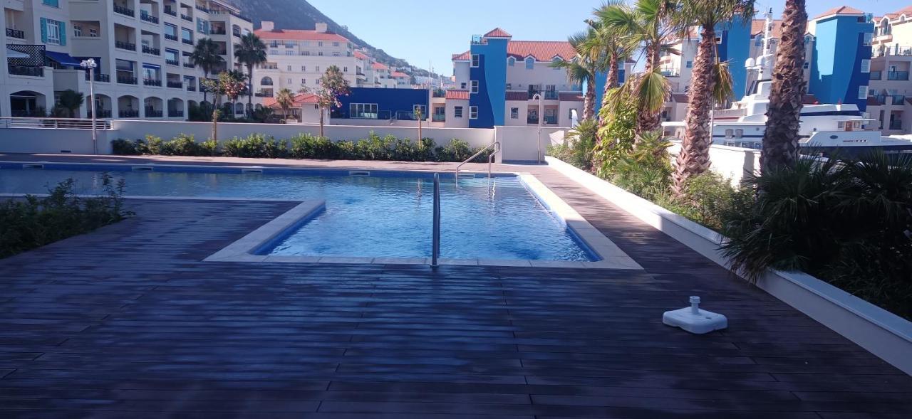 Kings Wharf Quay29 - Large Studio Apartment With 3 Pools - Gym - Rock Views - Holiday And Short Let Apartments In Гибралтар Екстериор снимка