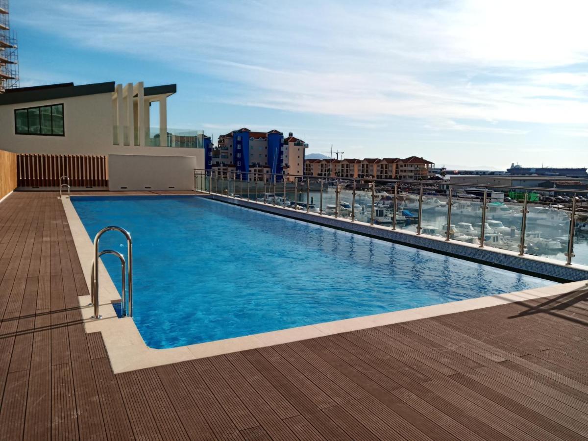 Kings Wharf Quay29 - Large Studio Apartment With 3 Pools - Gym - Rock Views - Holiday And Short Let Apartments In Гибралтар Екстериор снимка