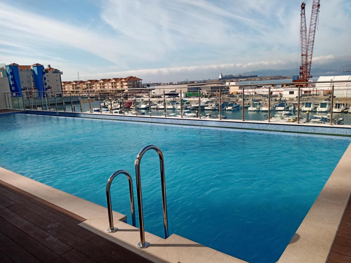 Kings Wharf Quay29 - Large Studio Apartment With 3 Pools - Gym - Rock Views - Holiday And Short Let Apartments In Гибралтар Екстериор снимка