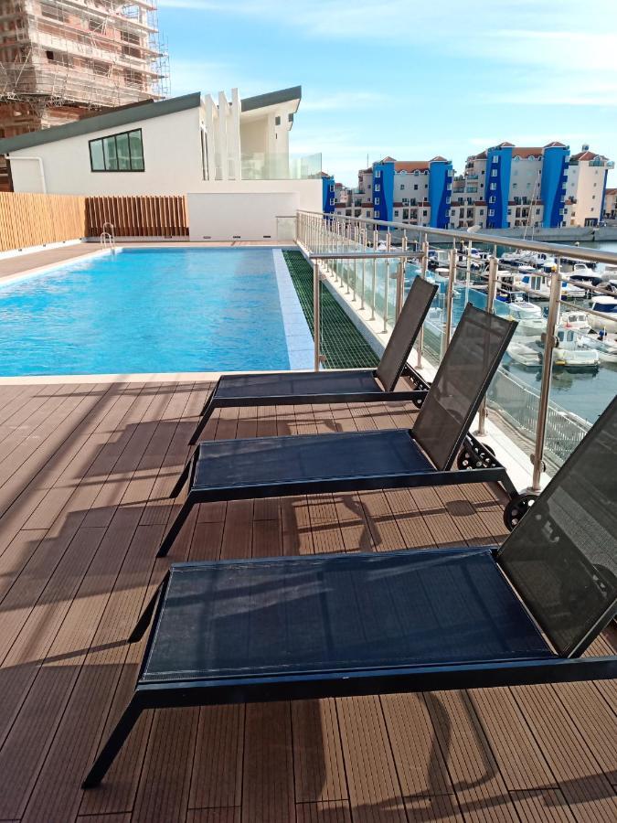 Kings Wharf Quay29 - Large Studio Apartment With 3 Pools - Gym - Rock Views - Holiday And Short Let Apartments In Гибралтар Екстериор снимка