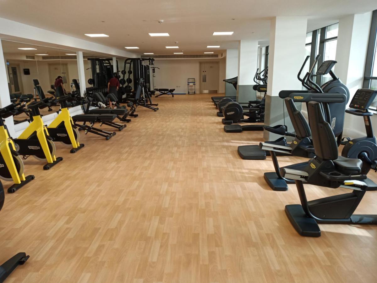 Kings Wharf Quay29 - Large Studio Apartment With 3 Pools - Gym - Rock Views - Holiday And Short Let Apartments In Гибралтар Екстериор снимка