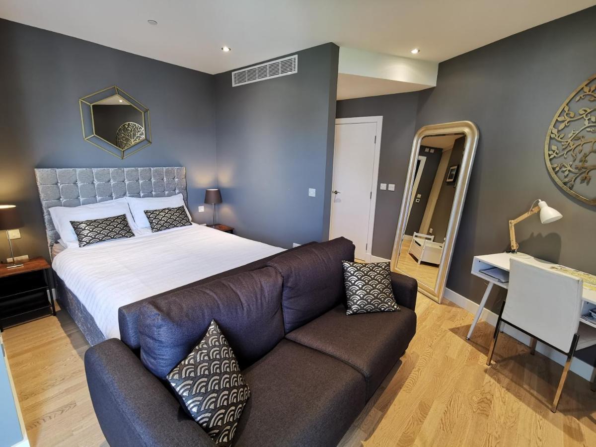 Kings Wharf Quay29 - Large Studio Apartment With 3 Pools - Gym - Rock Views - Holiday And Short Let Apartments In Гибралтар Екстериор снимка