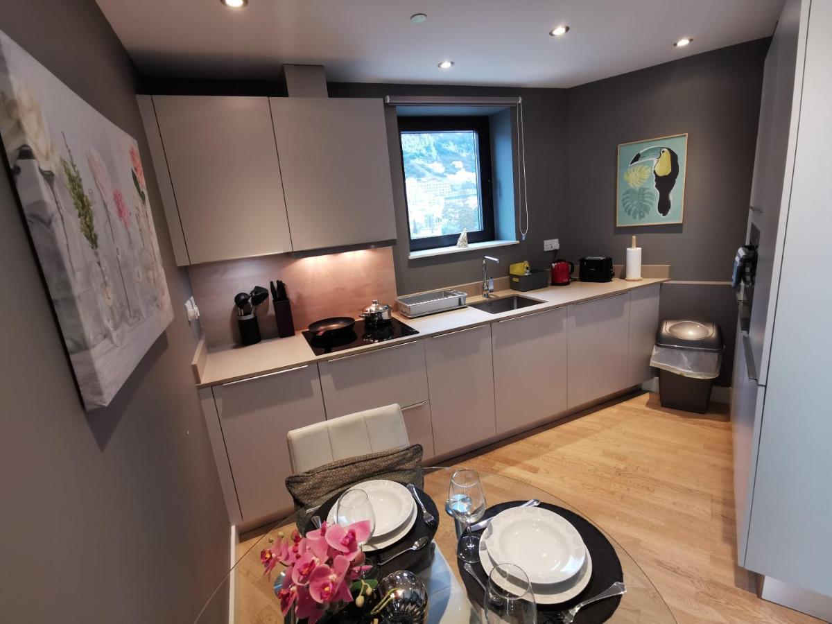 Kings Wharf Quay29 - Large Studio Apartment With 3 Pools - Gym - Rock Views - Holiday And Short Let Apartments In Гибралтар Екстериор снимка